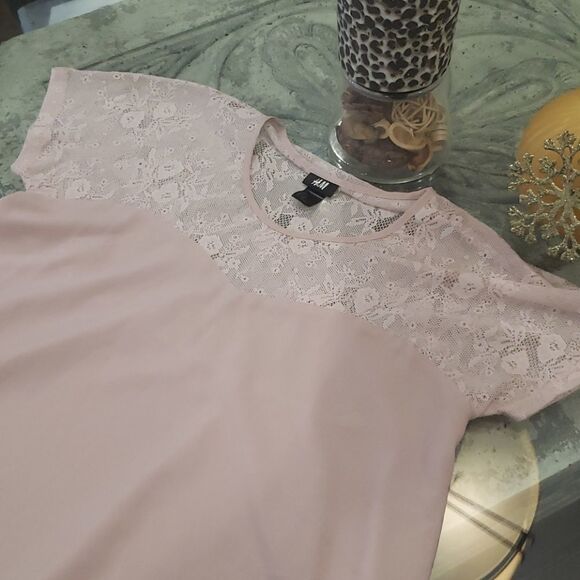 H&m FLOWY BLUSH PINK LACE TOP - Picture 2 of 3